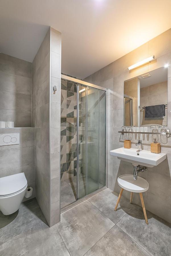 Timeout City Hotel Liptovský Mikuláš エクステリア 写真