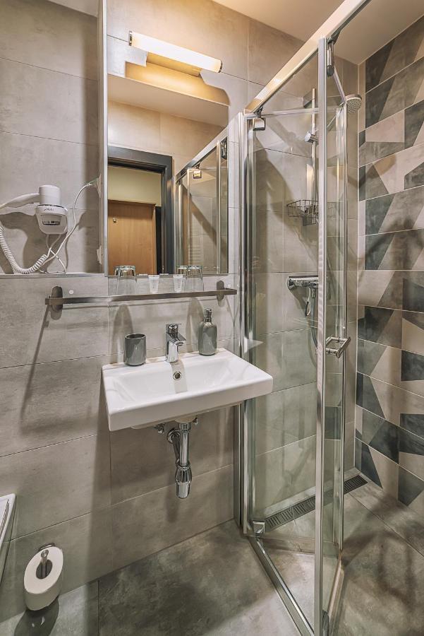 Timeout City Hotel Liptovský Mikuláš エクステリア 写真
