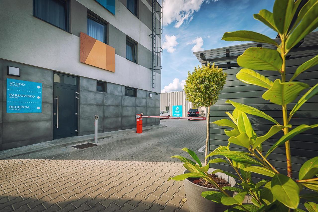 Timeout City Hotel Liptovský Mikuláš エクステリア 写真