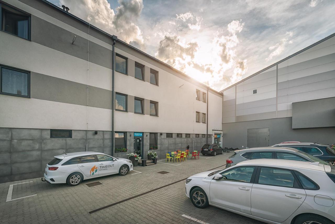 Timeout City Hotel Liptovský Mikuláš エクステリア 写真