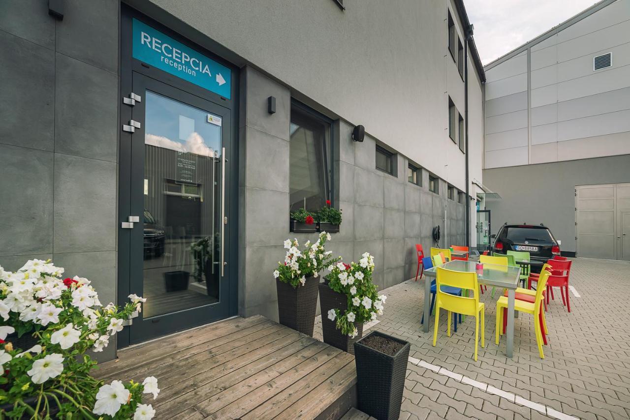 Timeout City Hotel Liptovský Mikuláš エクステリア 写真